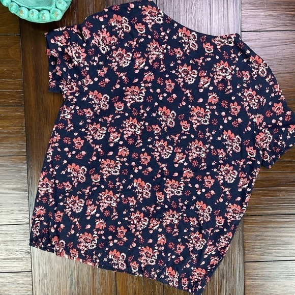 Lucky‎ Brand Pull Over Top Size Small - Picture 6 of 14